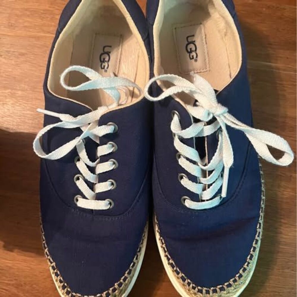 UGG Eyan II Canvas Sneakers in Blue